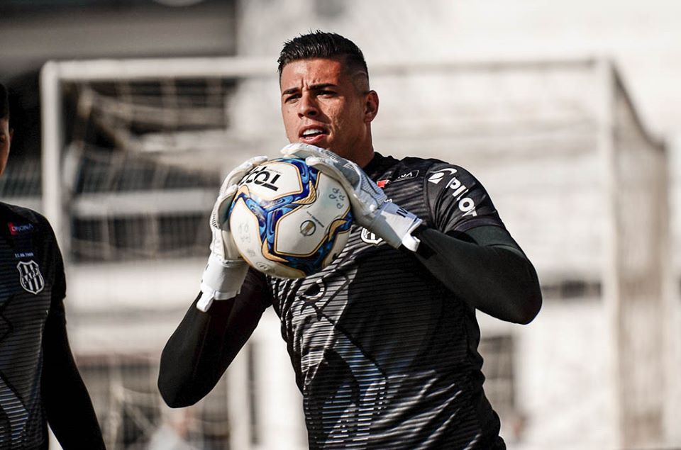 De volta da Seleção, Ivan ganha folga e desfalca Ponte no Recife
