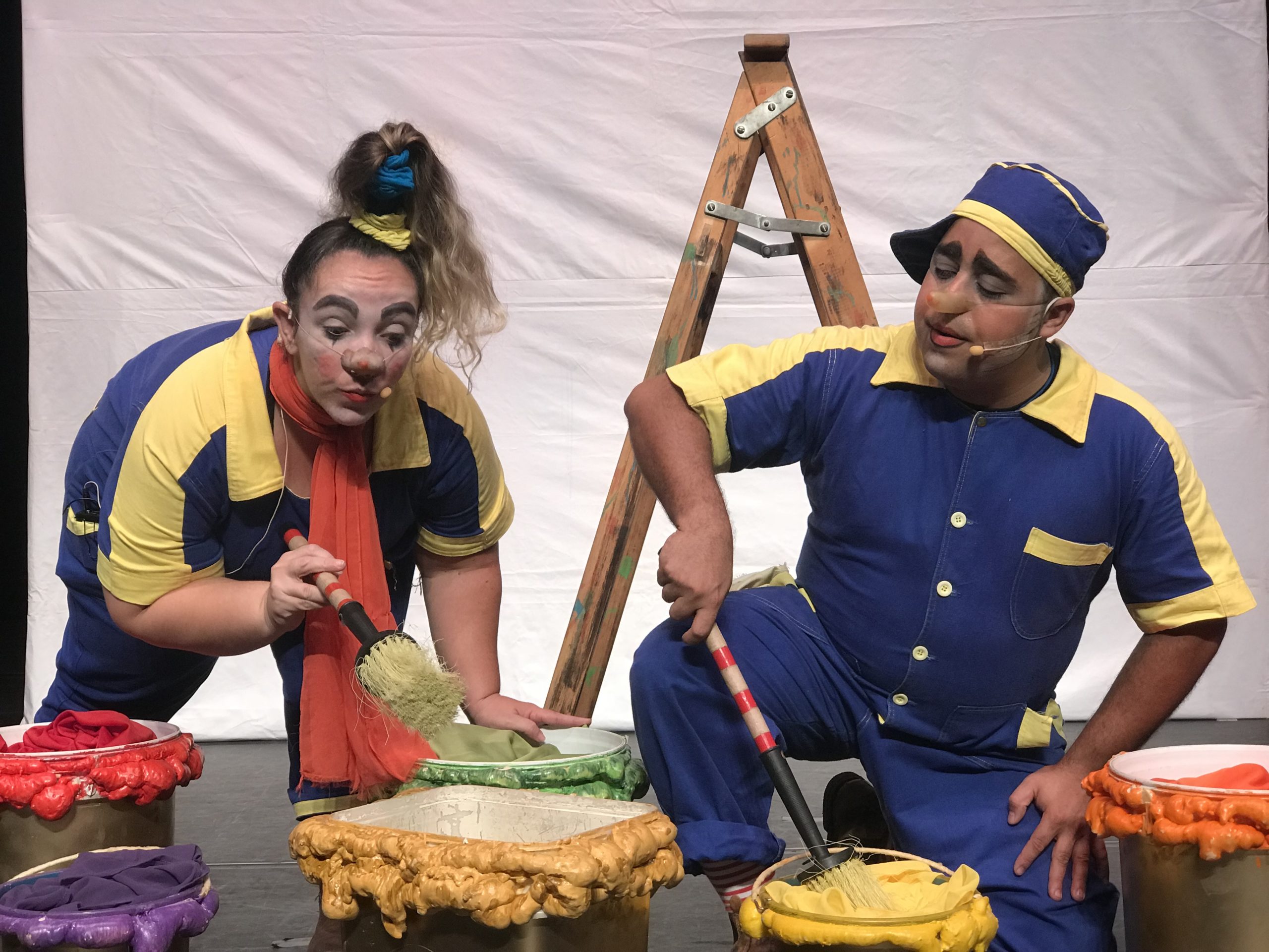 Peça infantil aborda preconceito e bullying em Santa Bárbara