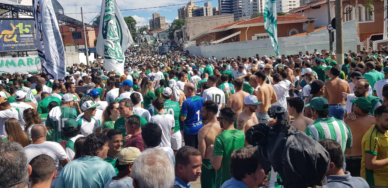 Torcedores do Guarani são presos após confronto com a GM