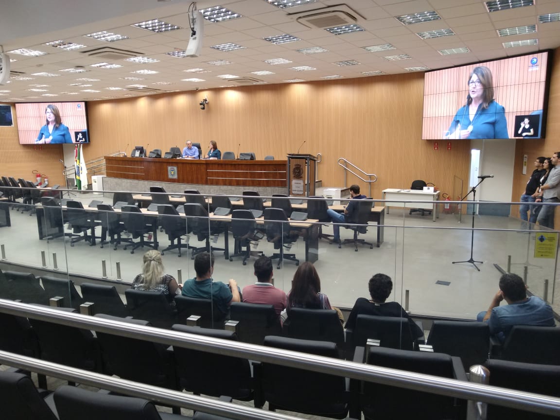 Câmara debate compra de vagas para ensino infantil