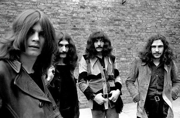 Os 50 anos dos discos Black Sabbath e Paranoid, os pilares do heavy metal