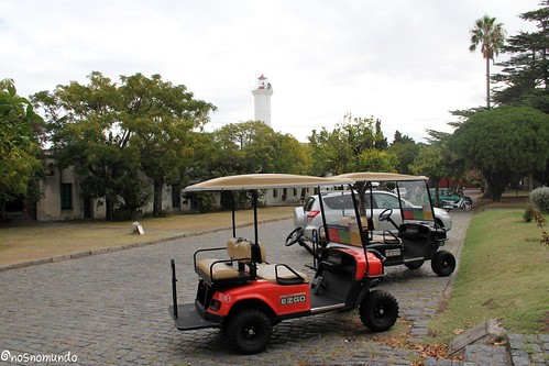 Colônia del Sacramento: alugue um carro de golfe para conhecer a cidade