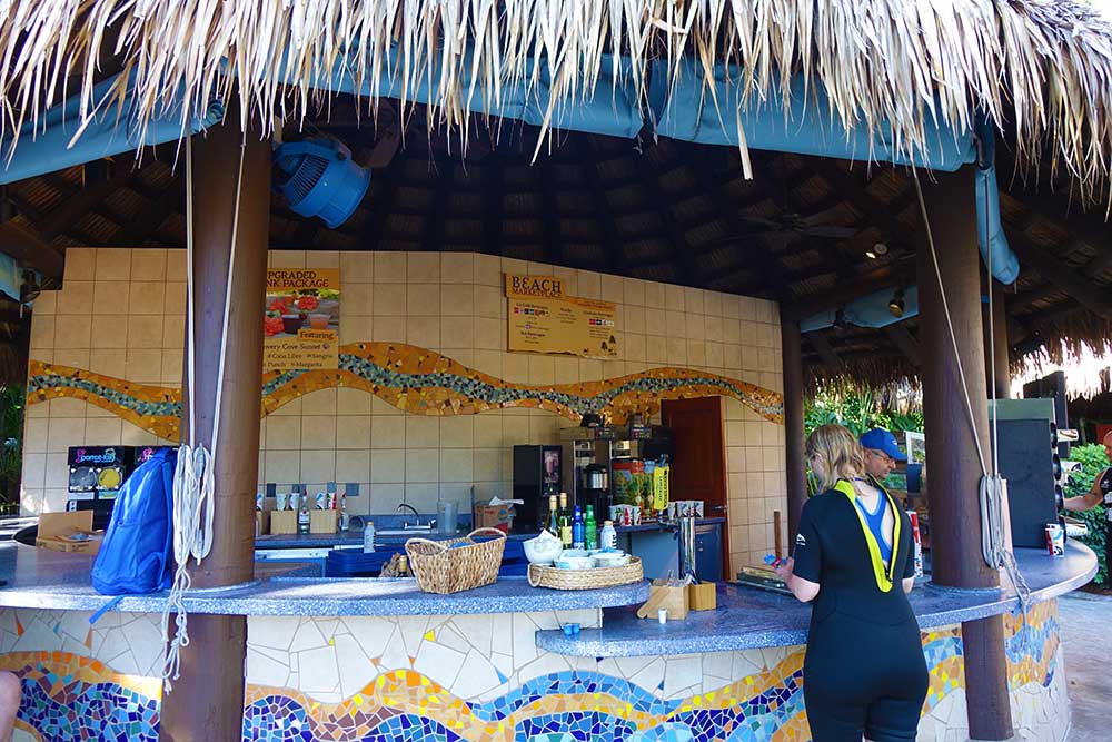 Discovery Cove: serviço all inclusive é uma das atrações do parque