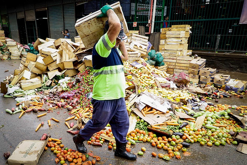Supermercados X Enchente de São Paulo