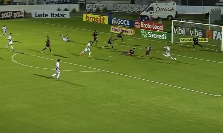 Com um jogador a mais, Ponte empata com a Ferroviária