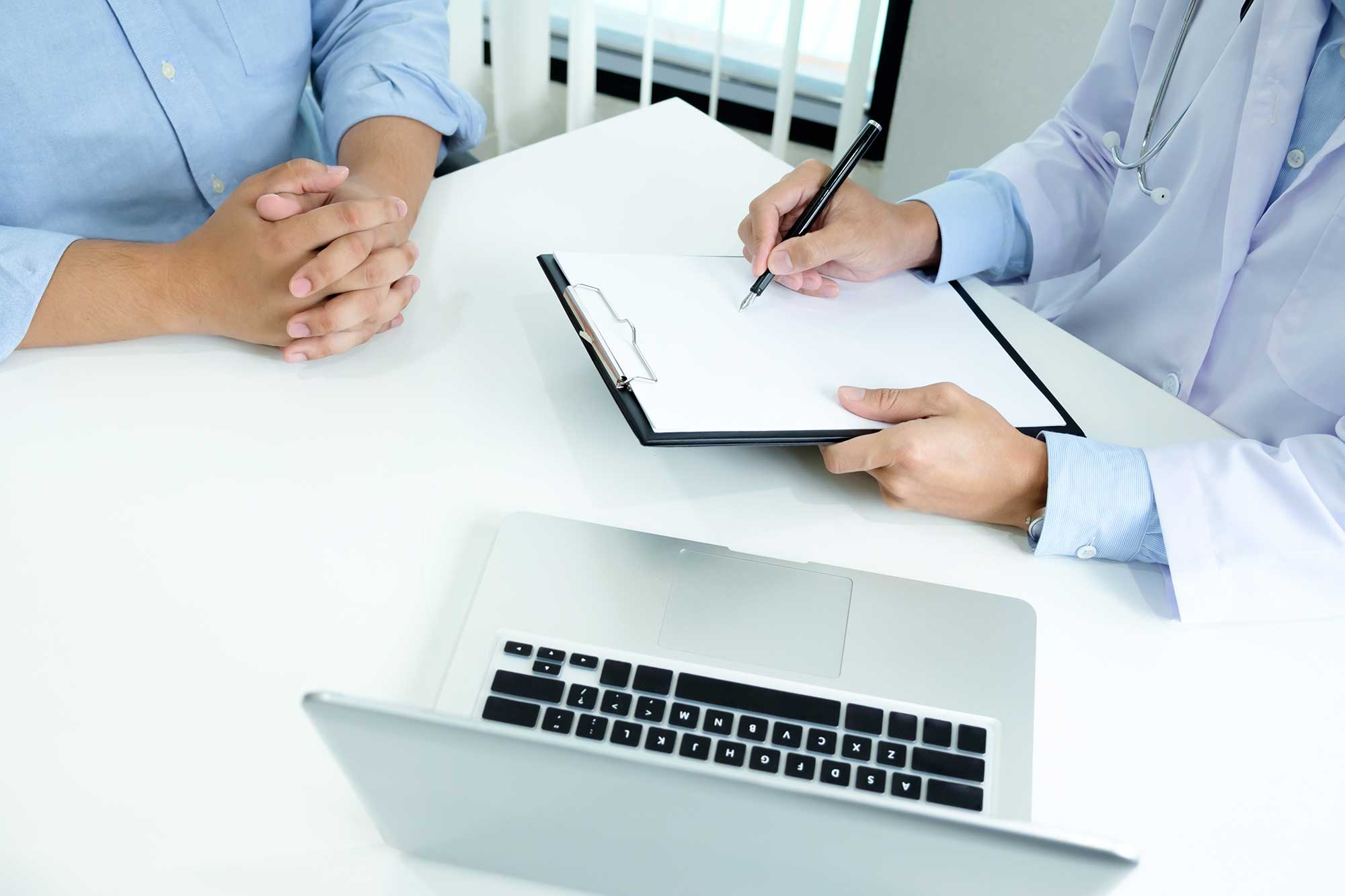 Empresa lança sistema que grava e transcreve a consulta médica