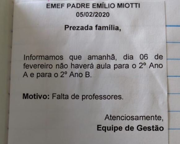 Escola municipal volta às aulas sem professor