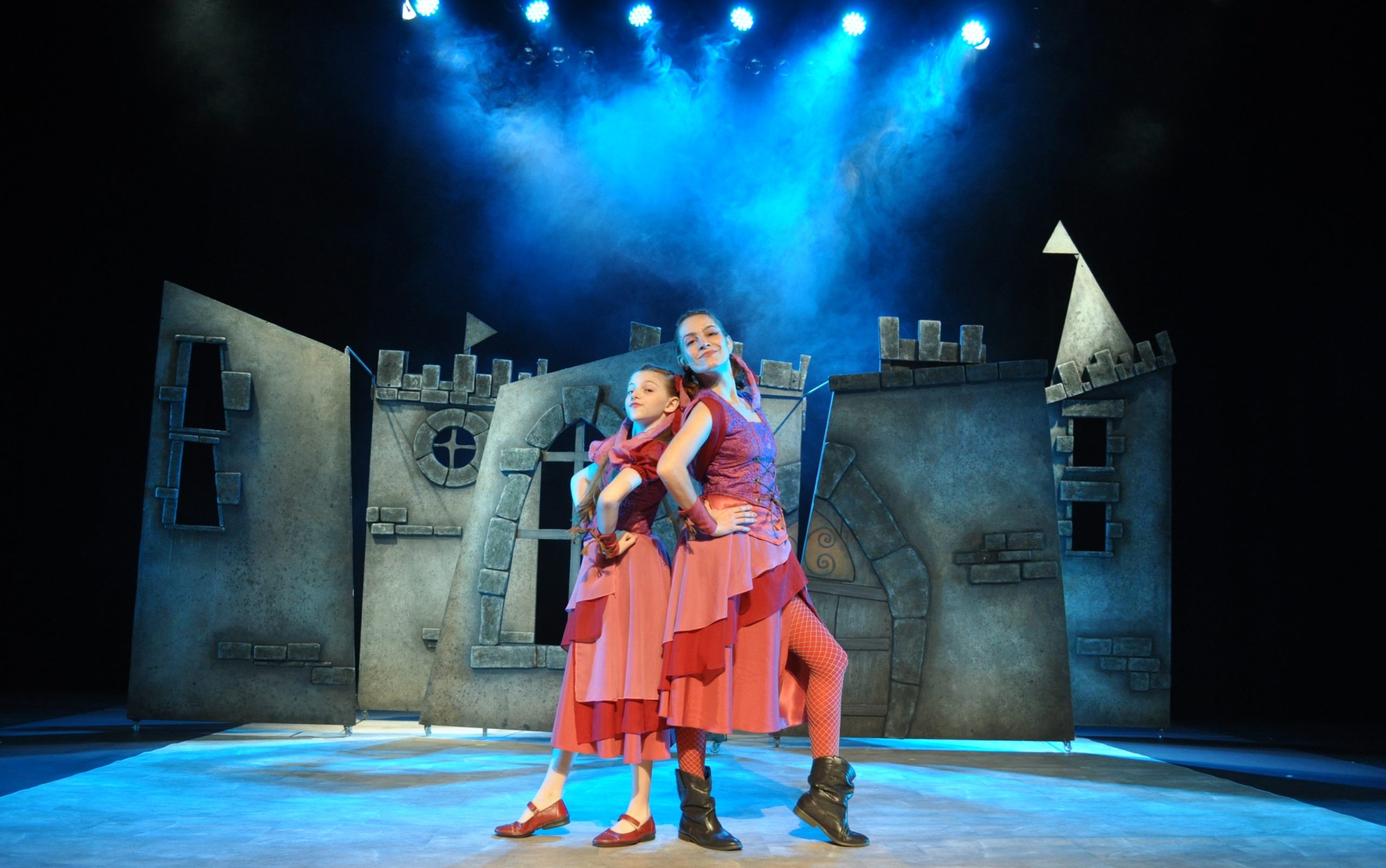 Projeto Pequeno Espectador recebe espetáculo dirigido por Cynthia Falabella