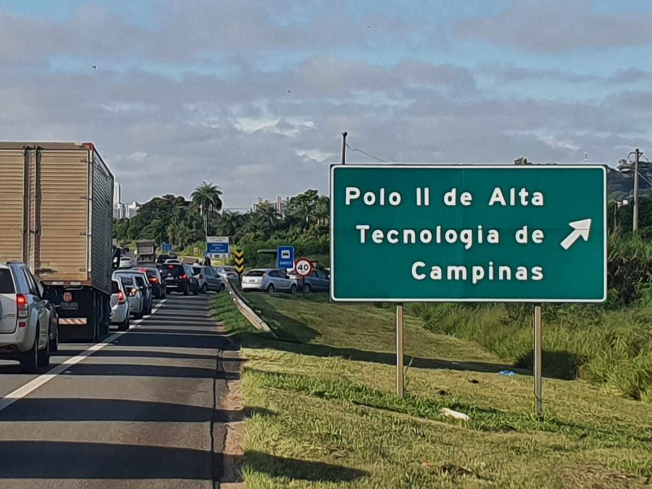 Obra piora tráfego em acesso ao Polo de Alta Tecnologia