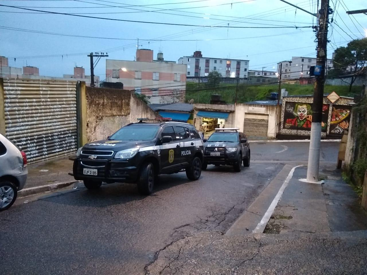 Operação prende quatro contra golpe de falso leilão