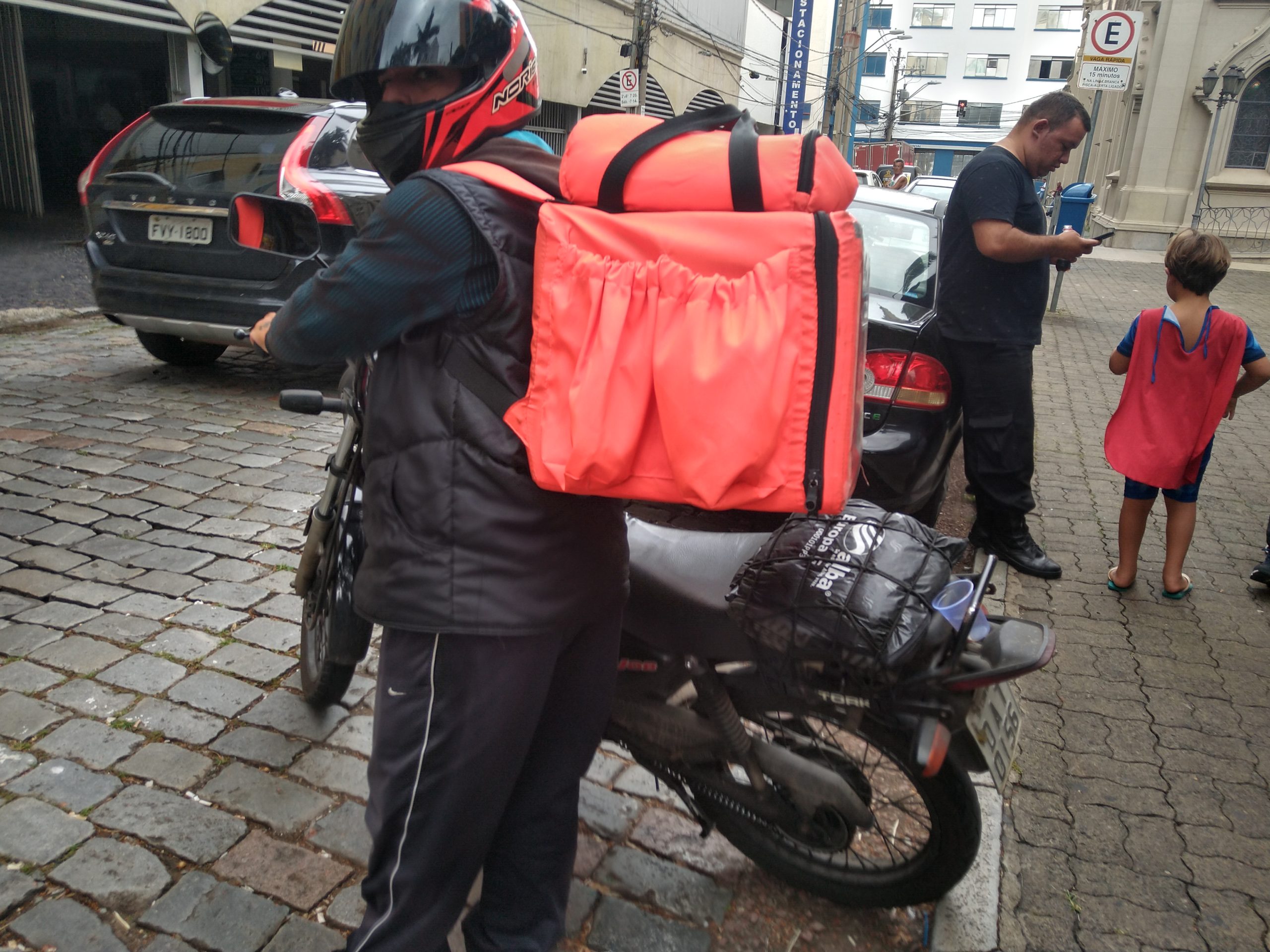 Campinas oferece exames de covid-19 para motoboys