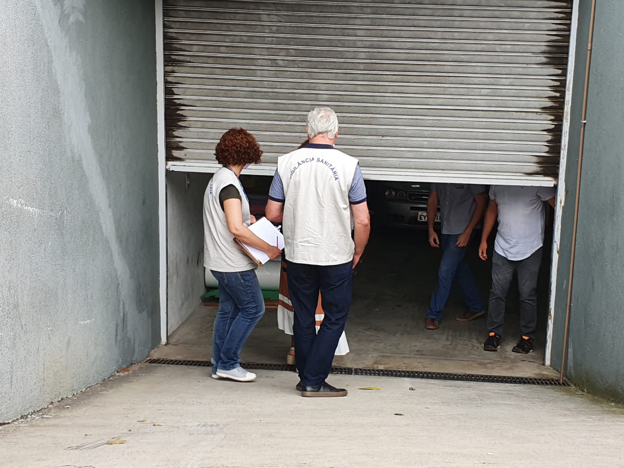 Ação em Campinas autua comércios abertos