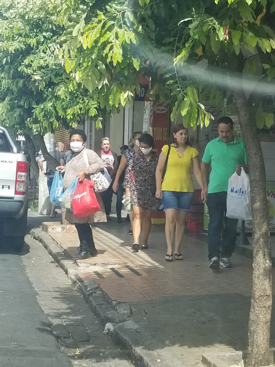 Prefeito de Indaiatuba volta atrás e fecha comércio