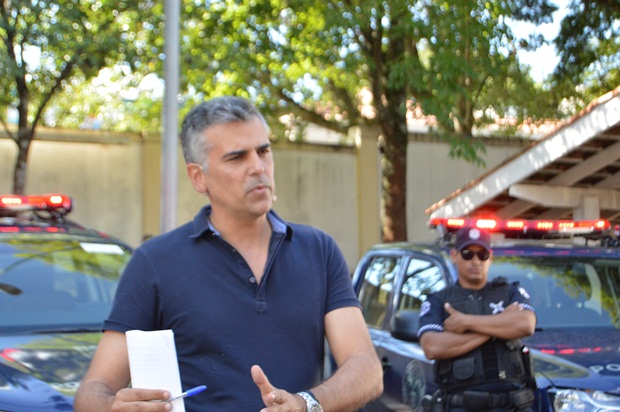 Jaguariúna corta 20% do salário do 1º escalão