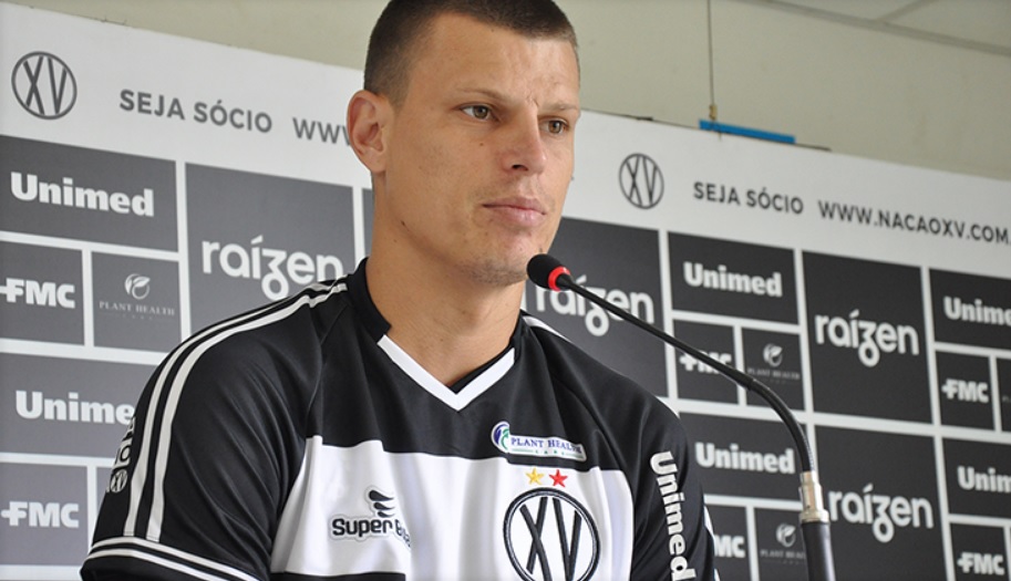 Zagueiro Diego Jussani enaltece trabalho com Rogério Ceni