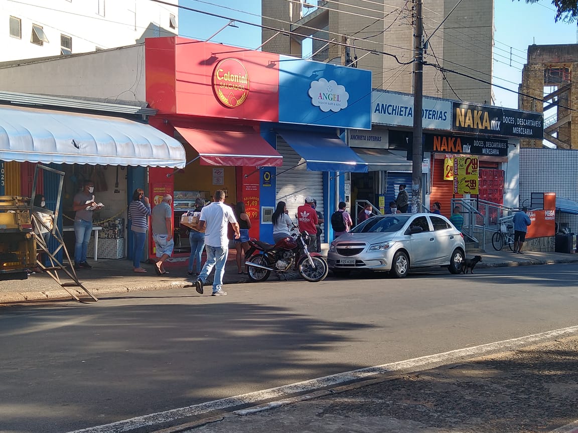 Lotérica também causa fila no Nova Aparecida