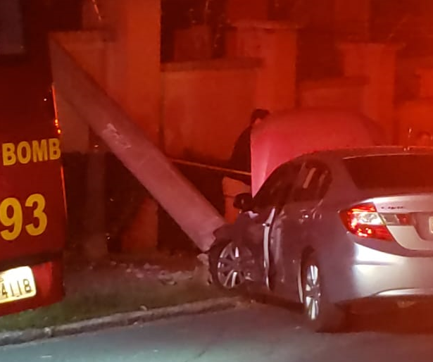 Acidente deixa três feridos e Nova Europa sem luz