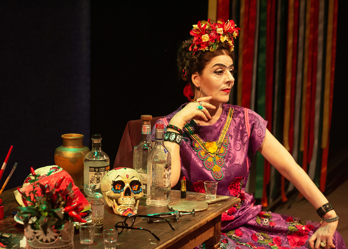 Christiane Tricerri interpreta Frida Kahlo em espetáculo on-line
