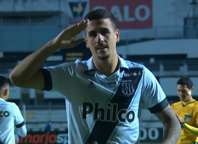 De virada, Ponte Preta vence o CSA e entra no G4 da Série B