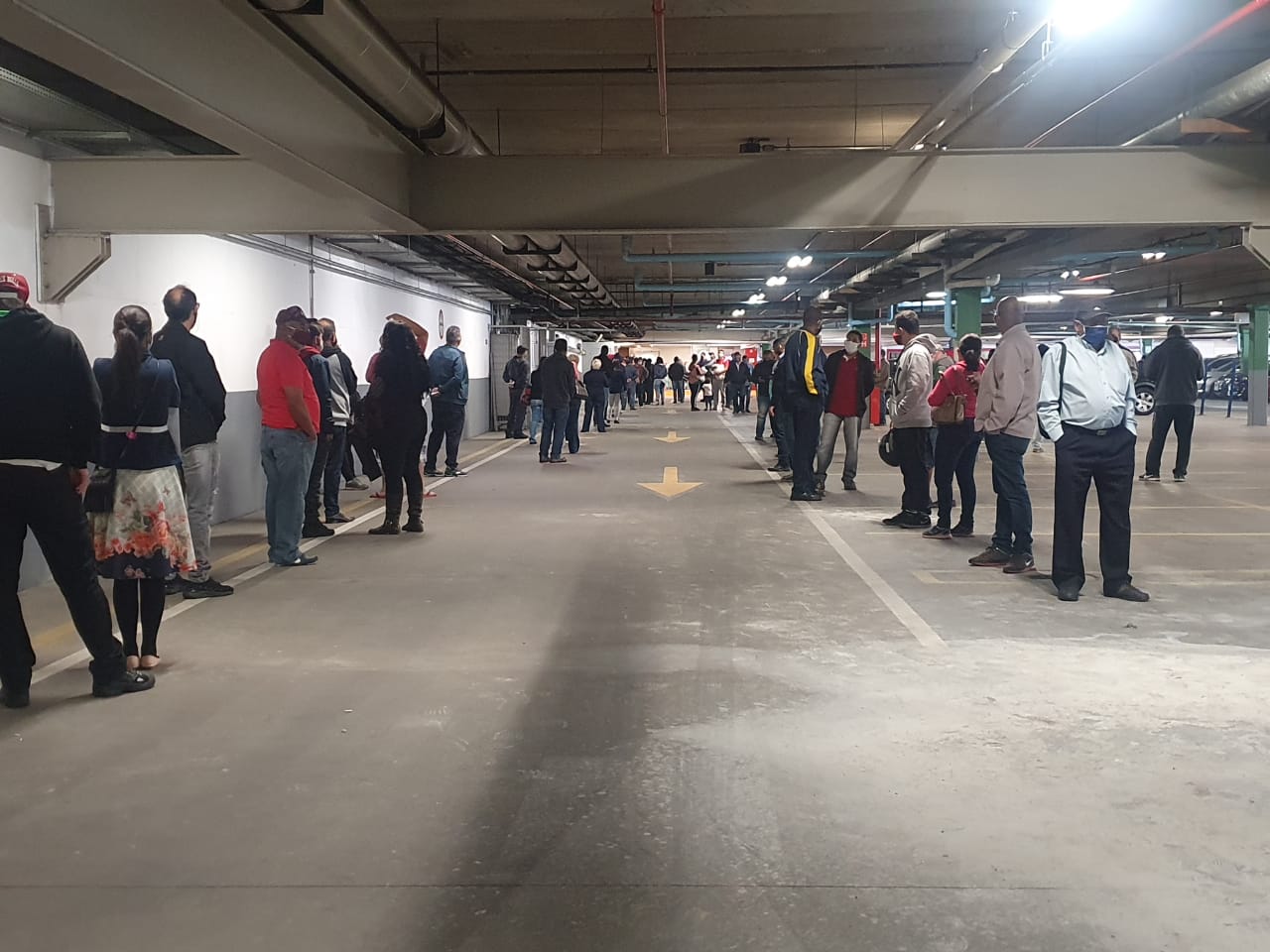 Aglomerações marcam volta do Poupatempo