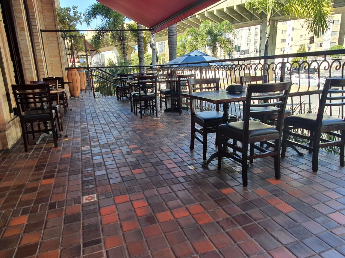 Restaurantes são fiscalizados na abertura ao público