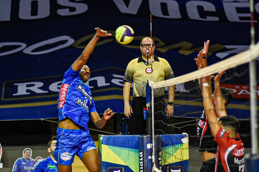 Campinas vence a terceira seguida no Paulista