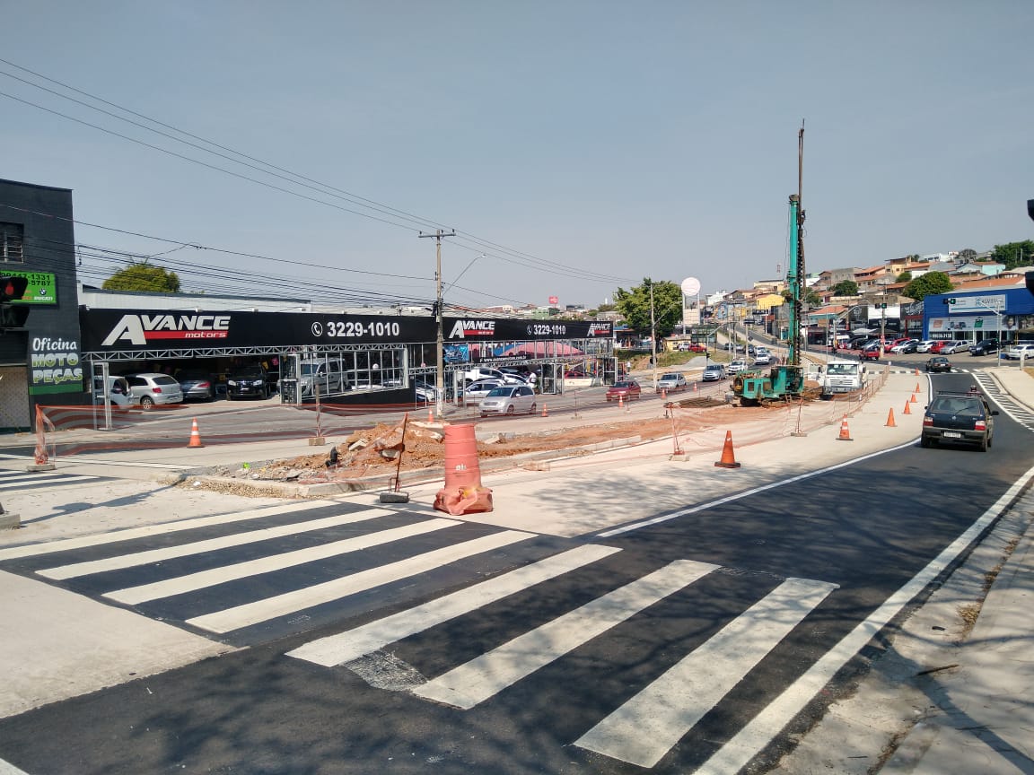 Sinalização em local de acidente é questionada