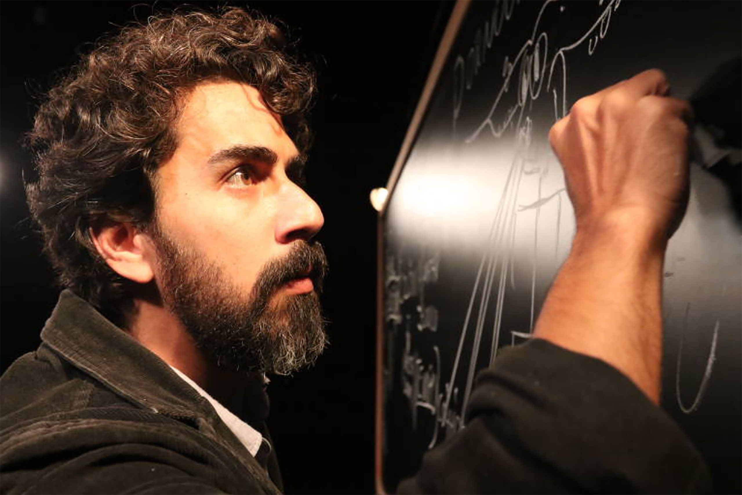 Fatos da história do Brasil são retratados na peça “Colônia”