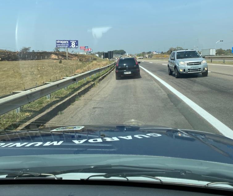 GM prende dupla após perseguição em rodovia