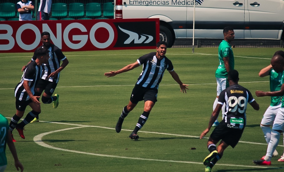 Guarani abre 2 a 0, mas cede empate ao Figueirense