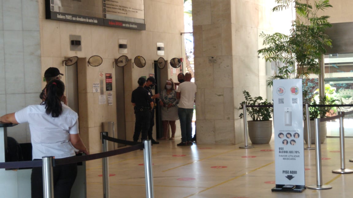 Paço Municipal tem confusão entre sindicato e GM