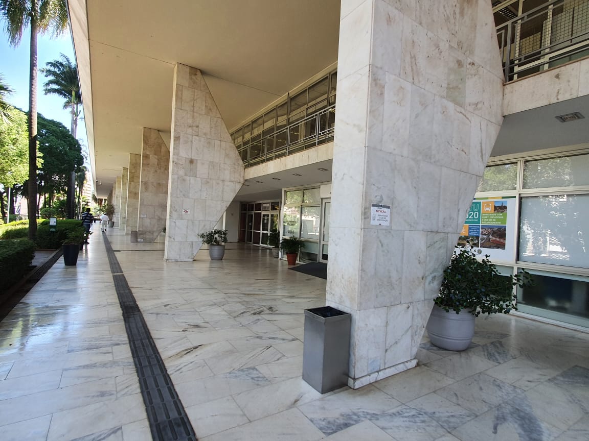 Casos e óbitos por covid-19 seguem em alta em Campinas