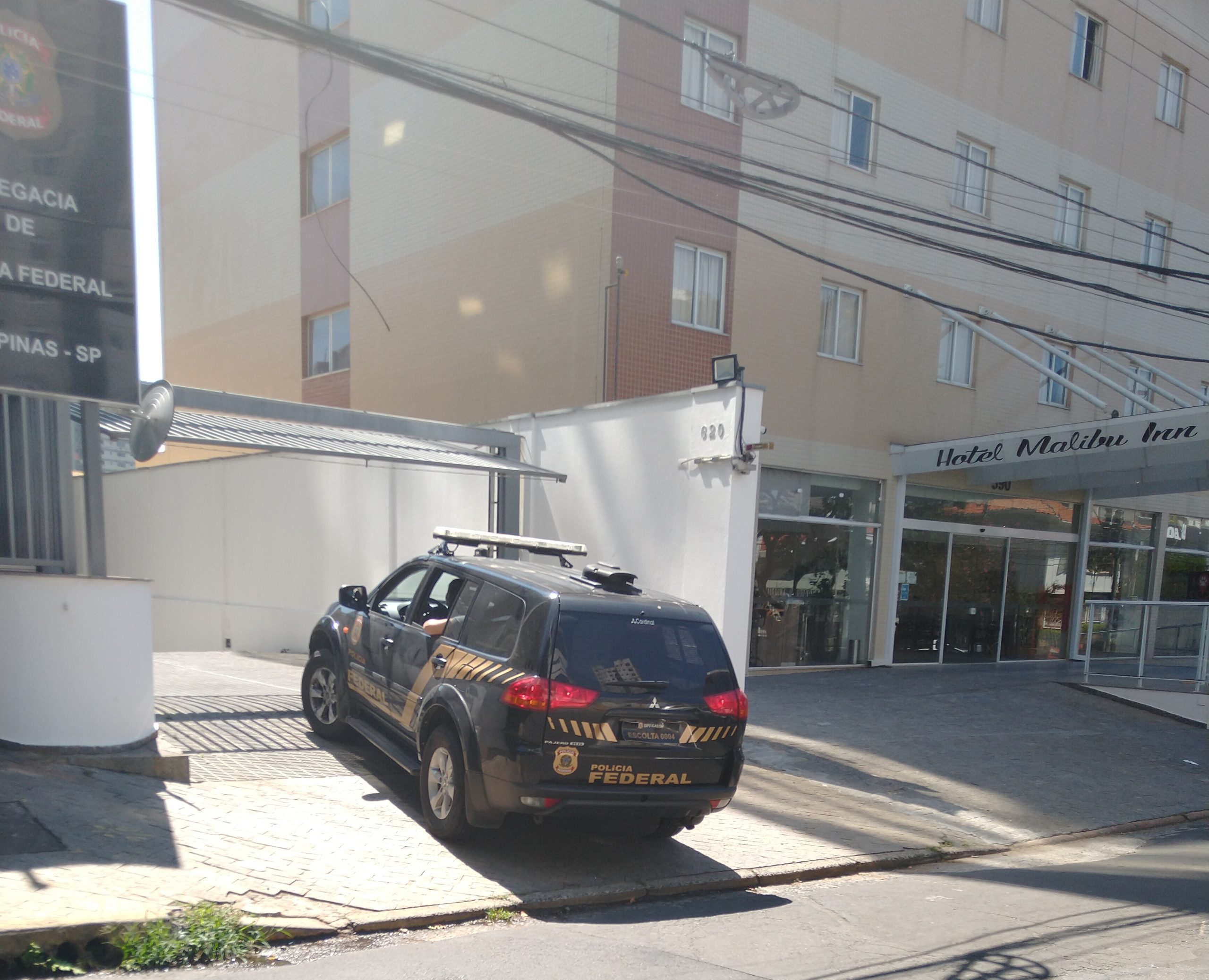 PF cumpre mandados por tráfico de drogas em Viracopos