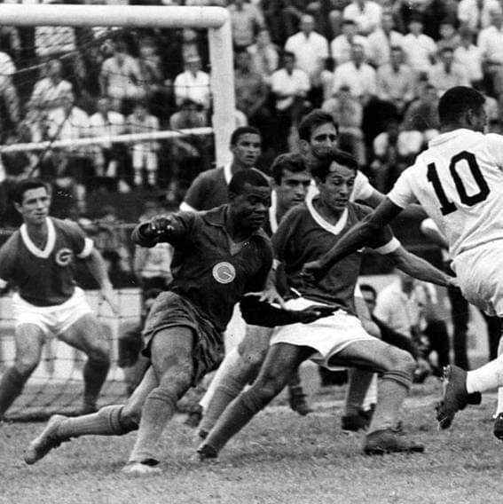 Rei Pelé completa 80 anos nesta sexta