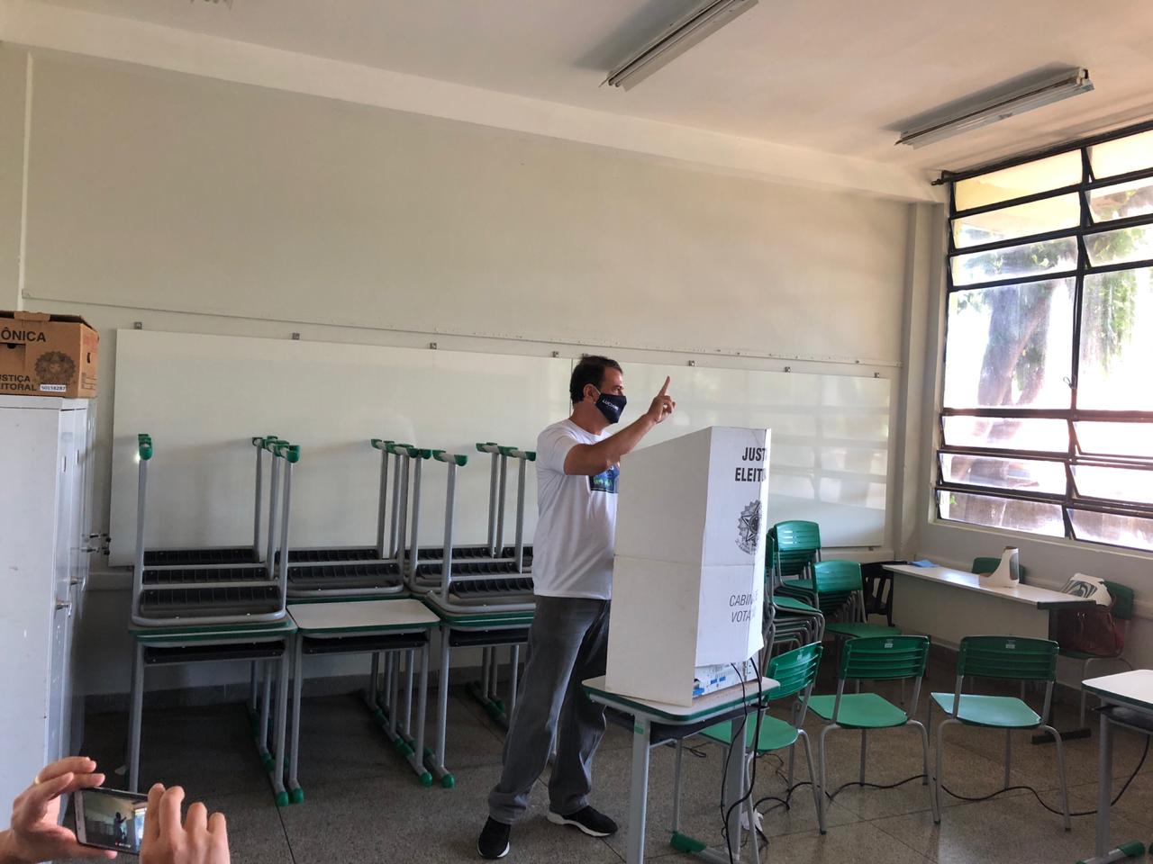 Luciano Almeida critica nível da campanha