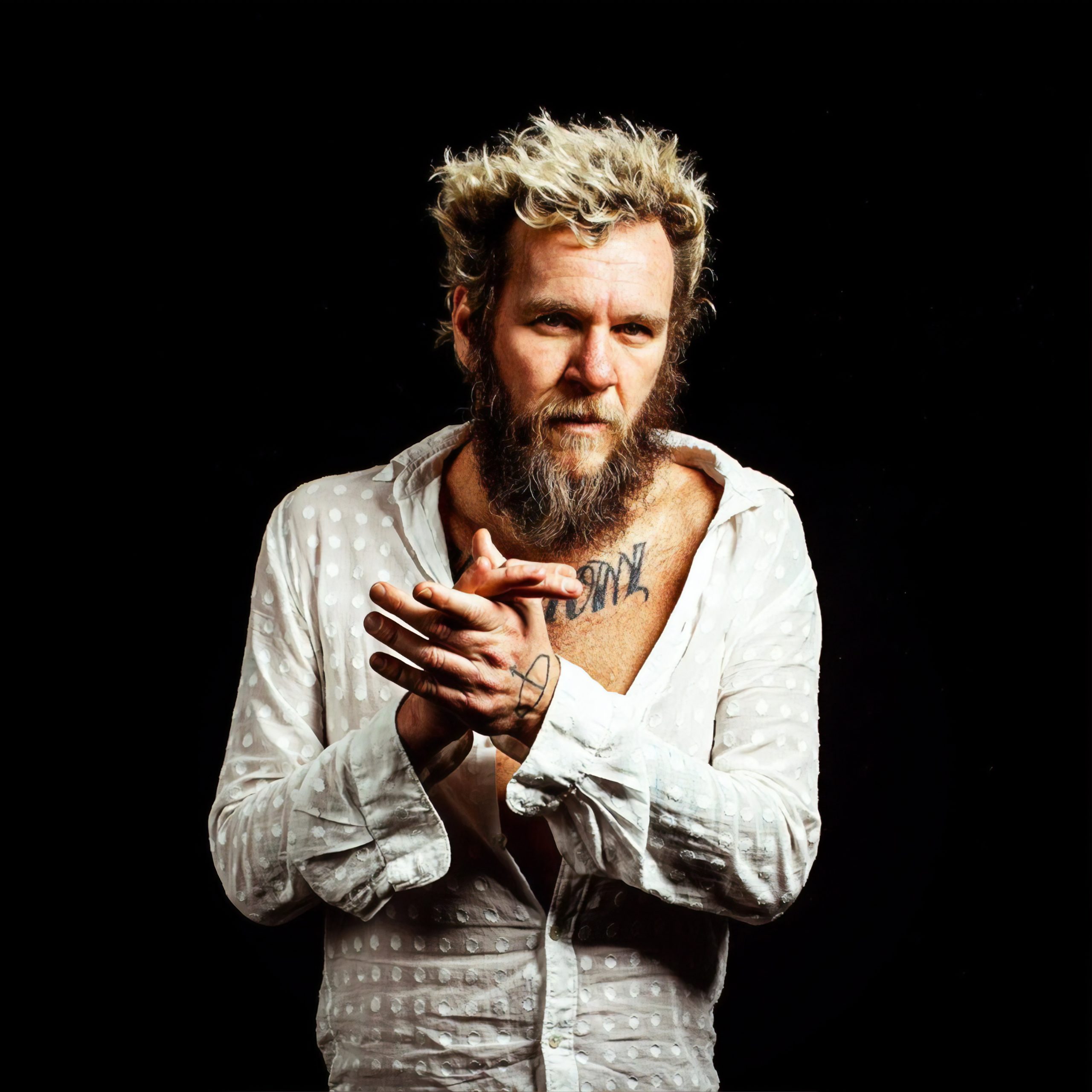 Otto apresenta sua versatilidade musical no palco do Sesc