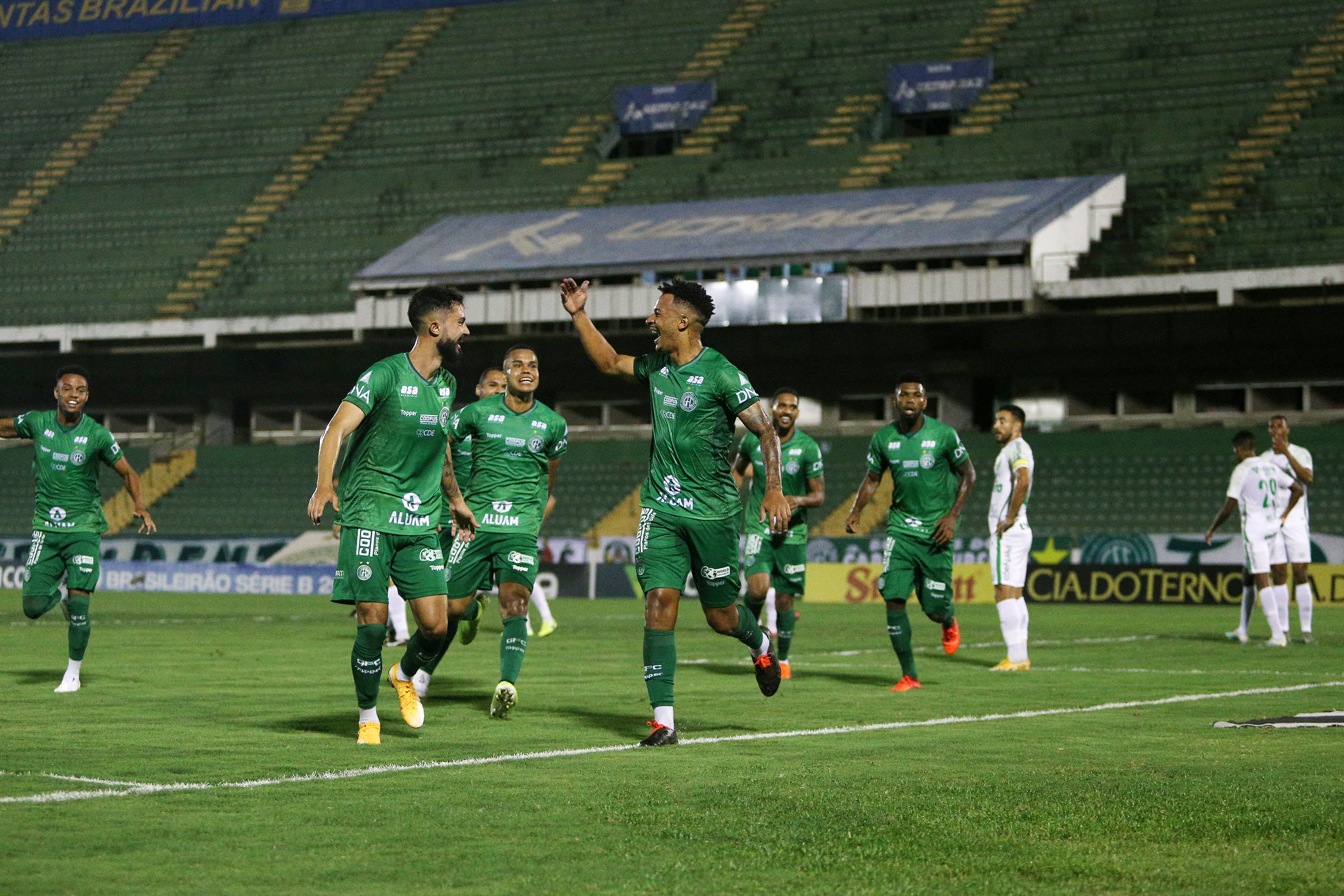 Ponte leva virada e Guarani bate a líder da Série B