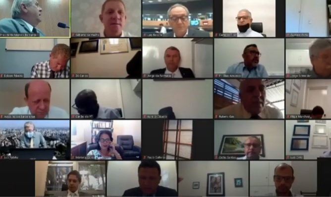 Câmara quer transparência em dados de vacinas