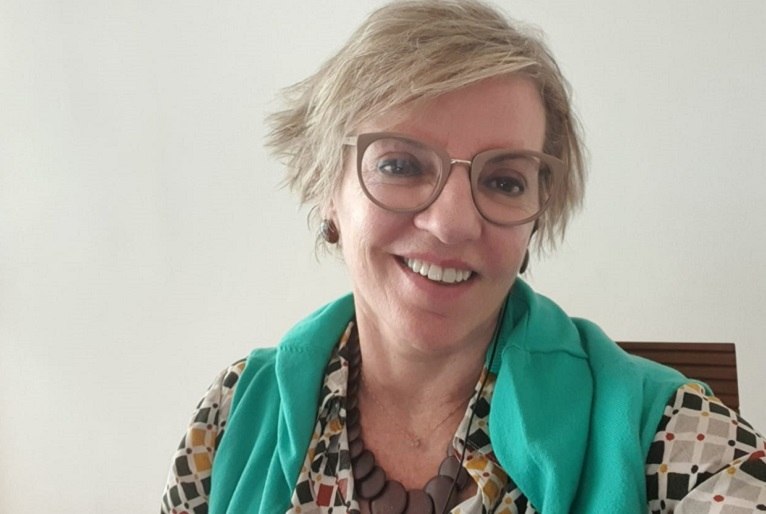 Infectologista alerta para riscos de covid e influenza em festas