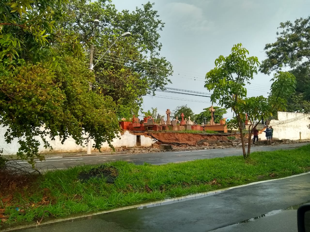 Chuva causa estragos em Campinas – veja o vídeo