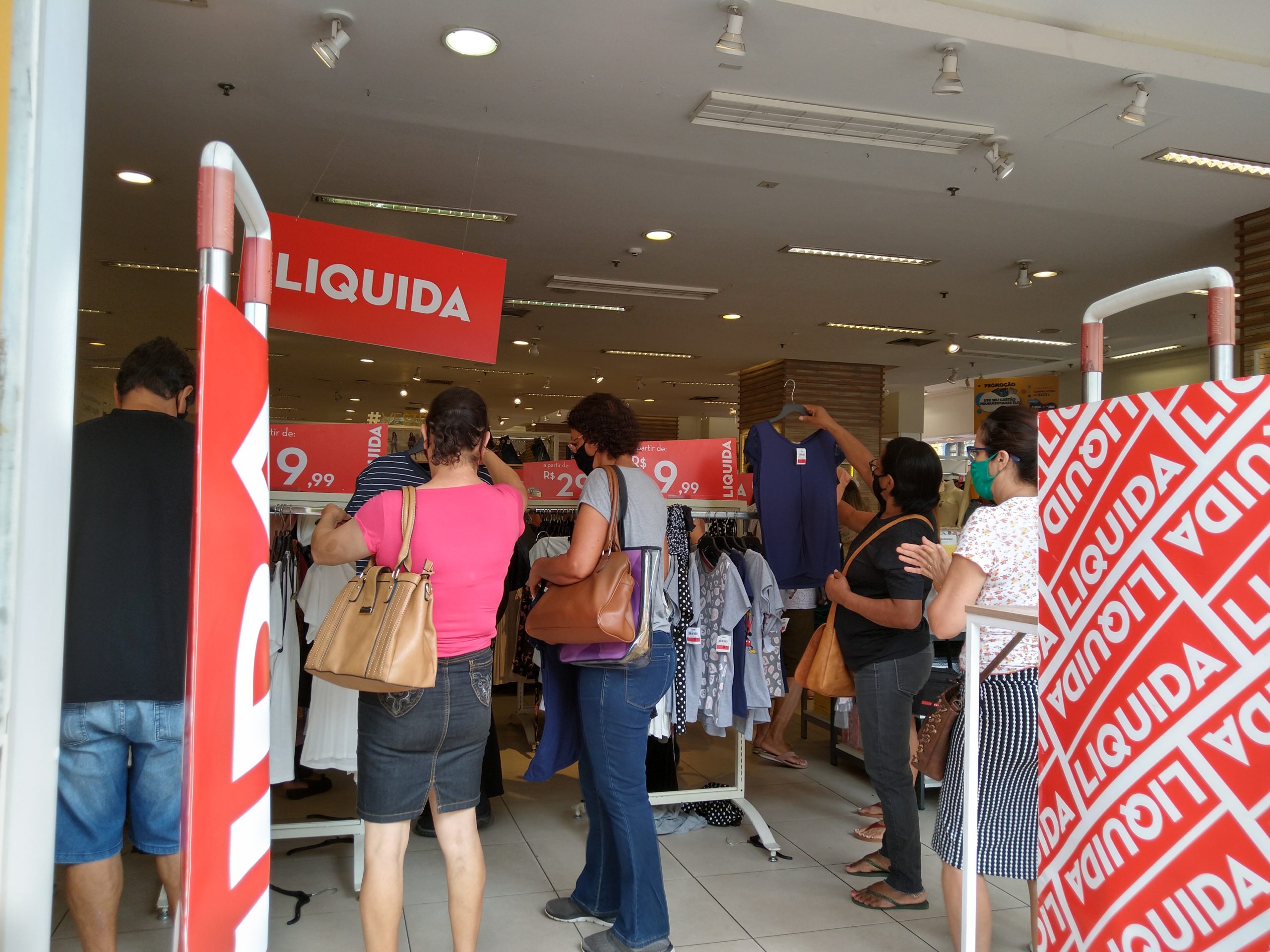 Vendas no comércio da RMC apresentam queda de 3,24%