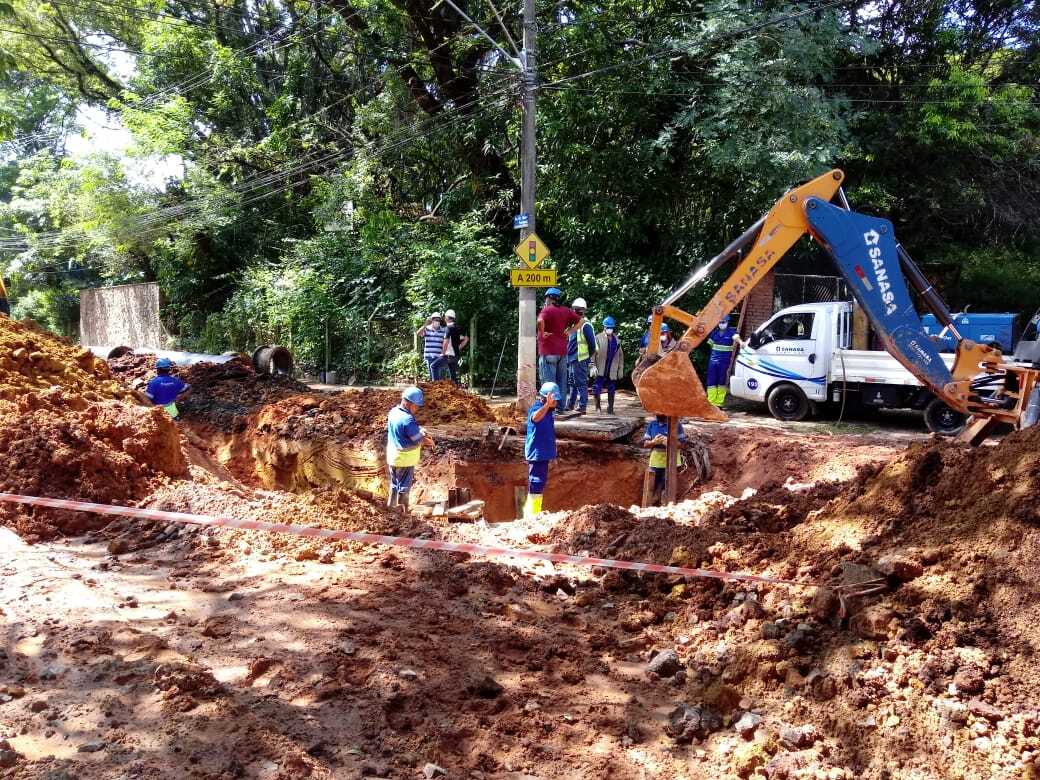 Sanasa leva mais de uma semana para consertar adutora