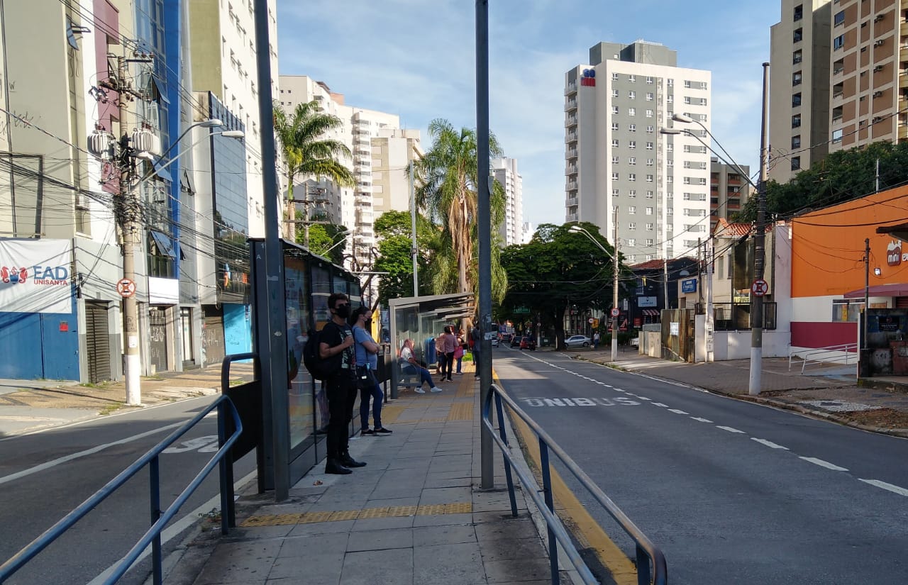 Uso de máscara nos ônibus nem sempre é respeitado