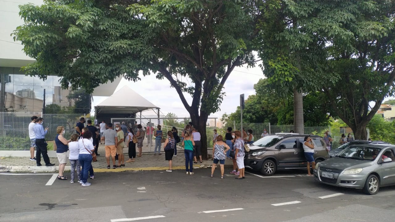 Servidores relatam pontos de aglomeração em Eleição do Camprev