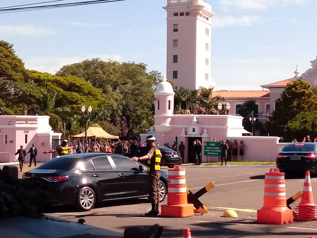 Bolsonaro participa de cerimônia em Campinas