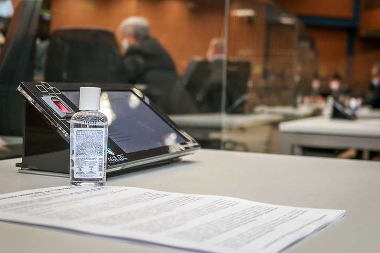 Câmara de Campinas recua e cancela sessões presenciais