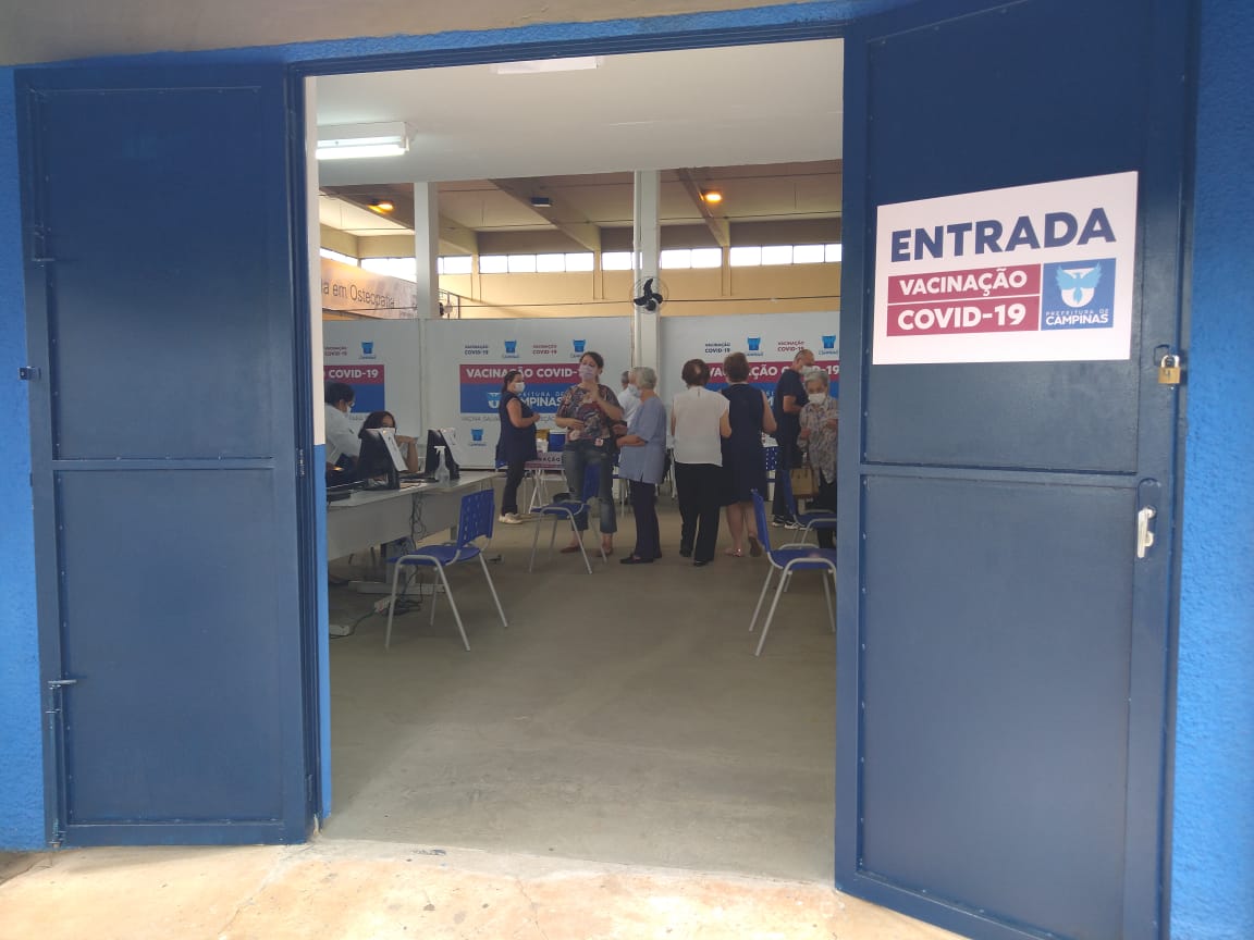 Campinas antecipa vacinação contra covid-19 para 75 e 76 anos
