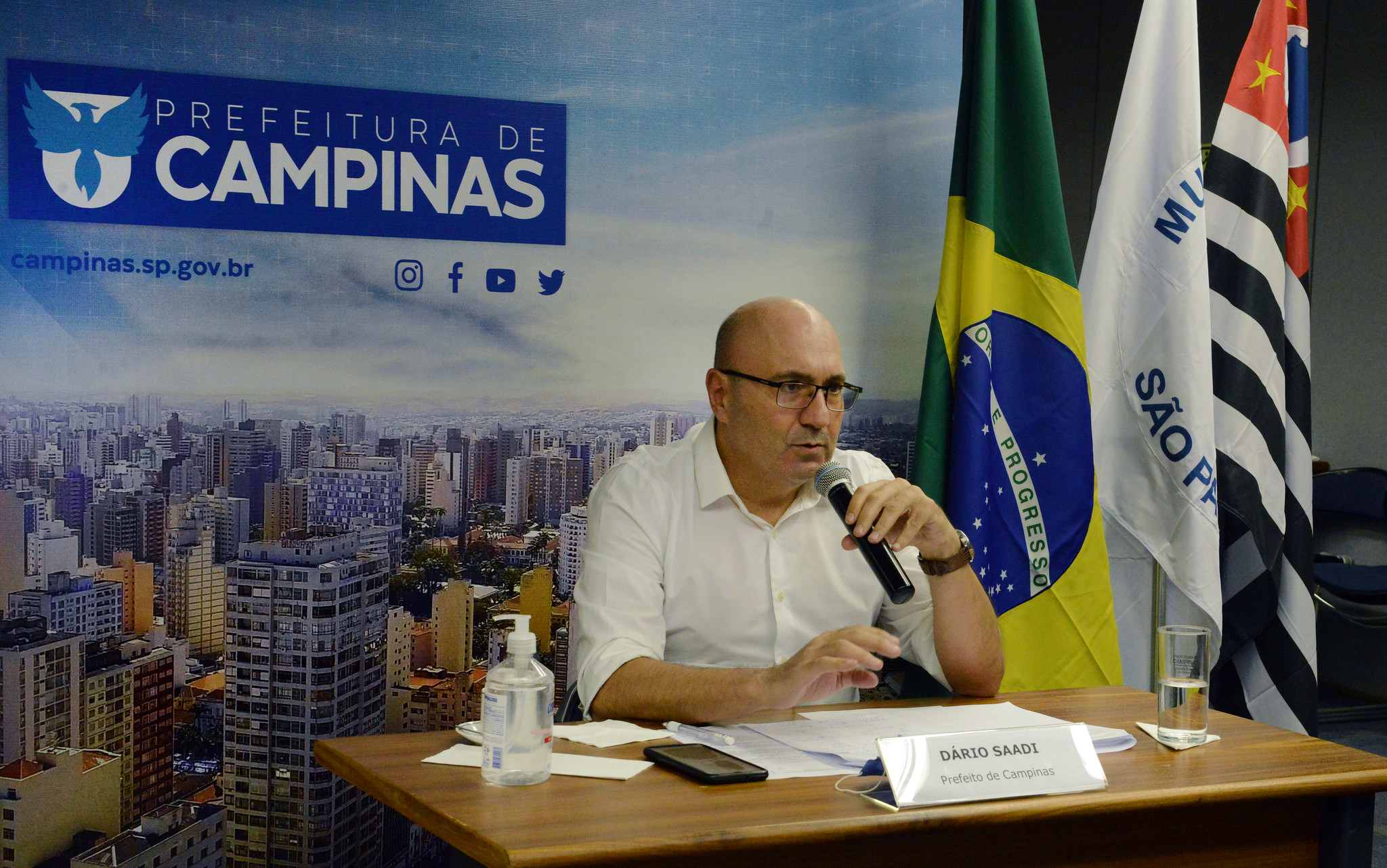 Dário diz avaliar auxílio emergencial municipal