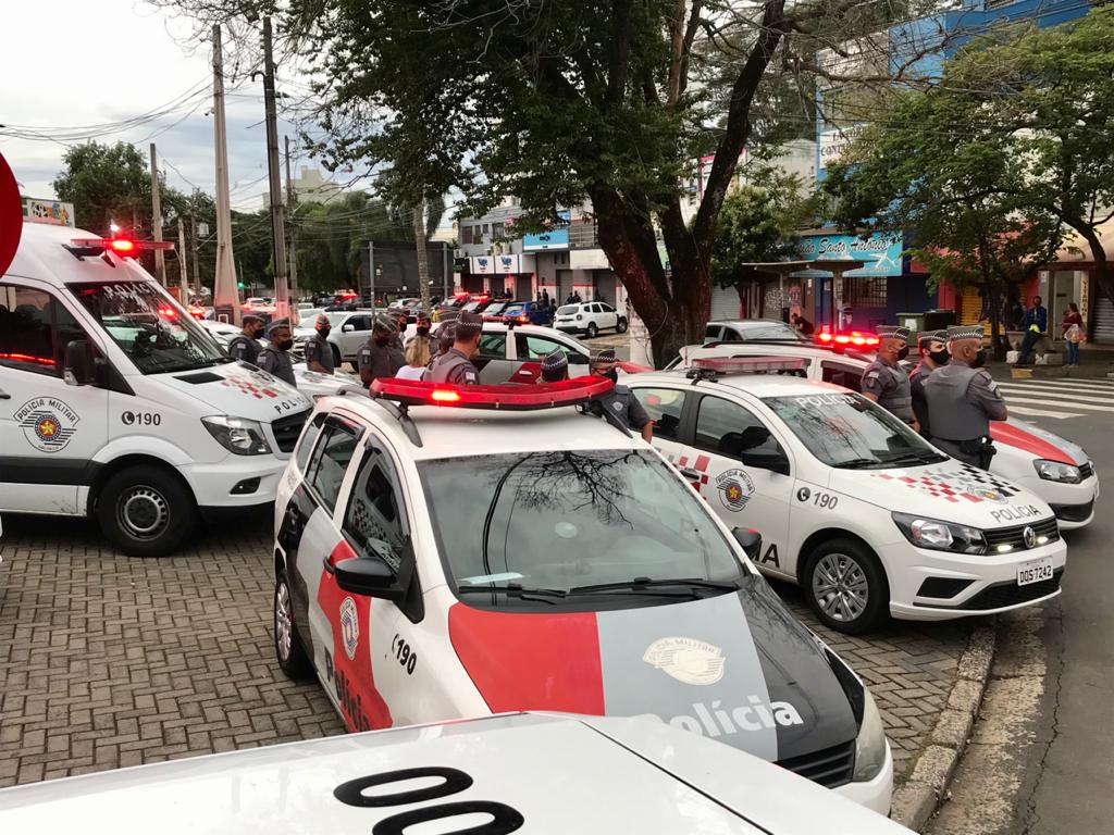 Força-tarefa dispersa mais de 2 mil pessoas em festas clandestinas