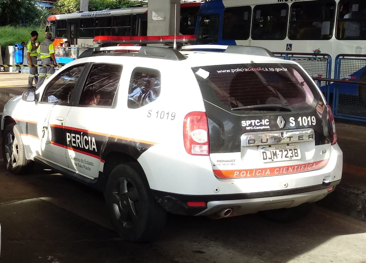 Polícia investiga morte de bebê atacado por pitbull